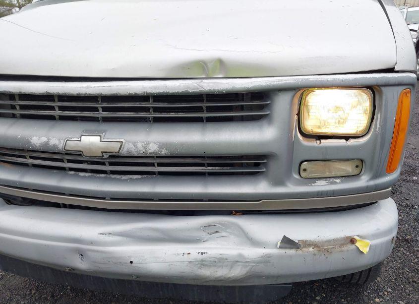 Photo 17 of 2001 Chevrolet Express (VIN 1GAGG29R611212106)