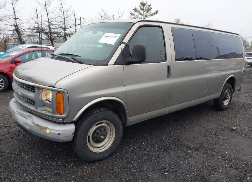 Photo 2 of 2001 Chevrolet Express (VIN 1GAGG29R611212106)