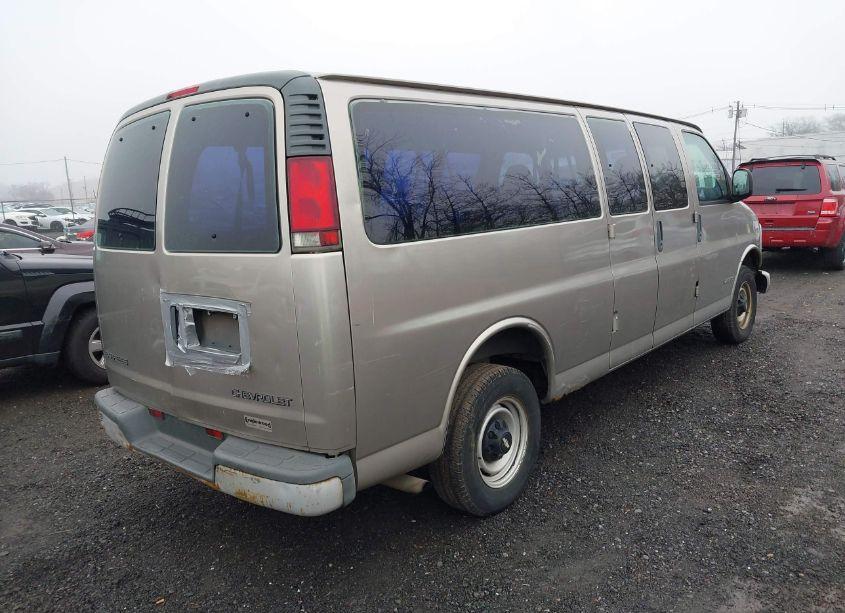 Photo 4 of 2001 Chevrolet Express (VIN 1GAGG29R611212106)
