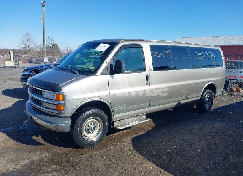 Photo 14 of 2002 Chevrolet Express (VIN 1GAGG29R821215025)
