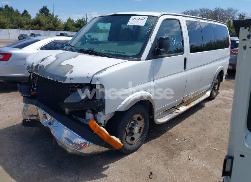 Photo 2 of 2008 Chevrolet Express LS (VIN 1GAHG35K981127449)