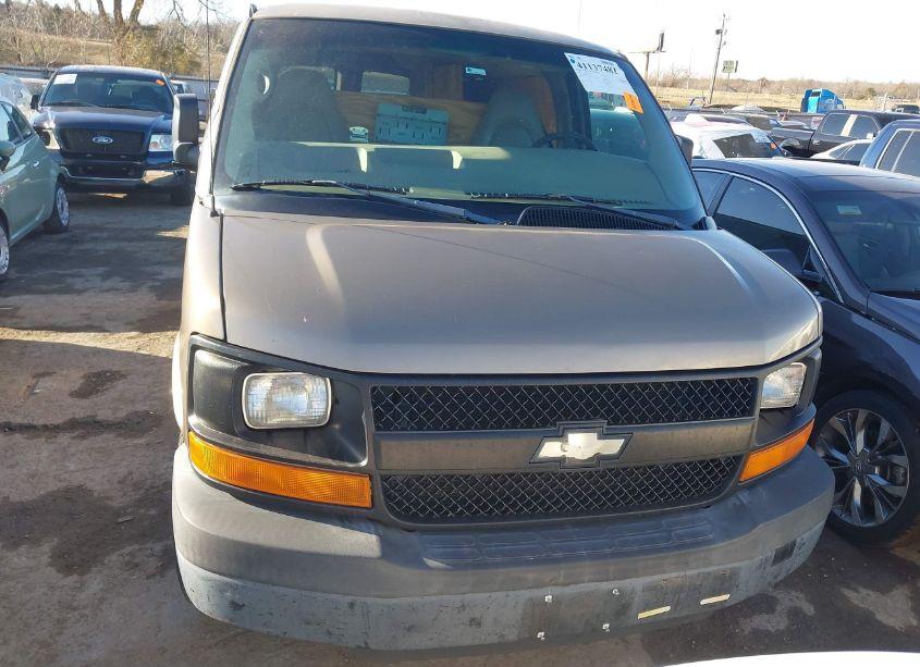 Photo 12 of 2004 Chevrolet Express (VIN 1GAHG35U641182565)