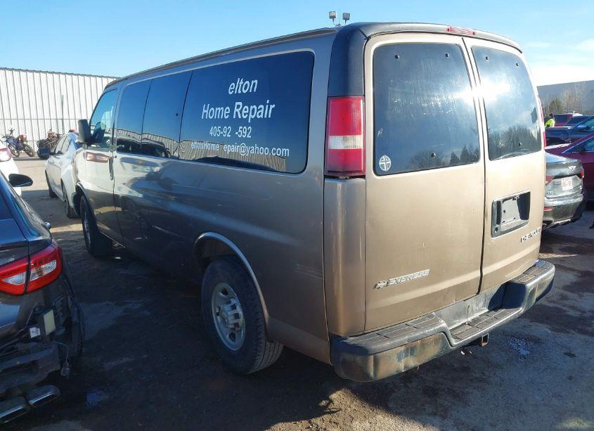 Photo 3 of 2004 Chevrolet Express (VIN 1GAHG35U641182565)