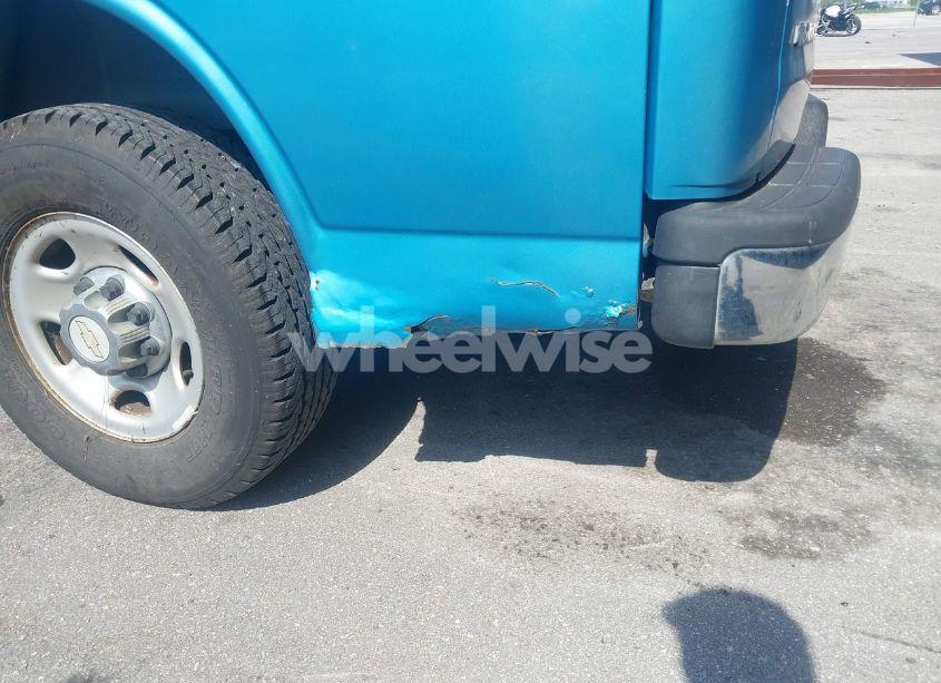 Photo 12 of 2005 Chevrolet Express (VIN 1GAHG35U651196998)