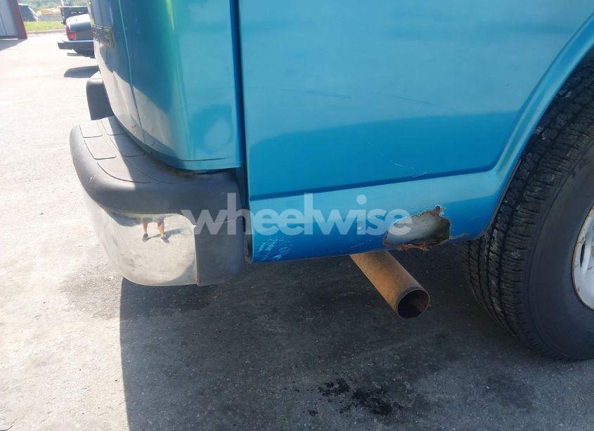 Photo 6 of 2005 Chevrolet Express (VIN 1GAHG35U651196998)