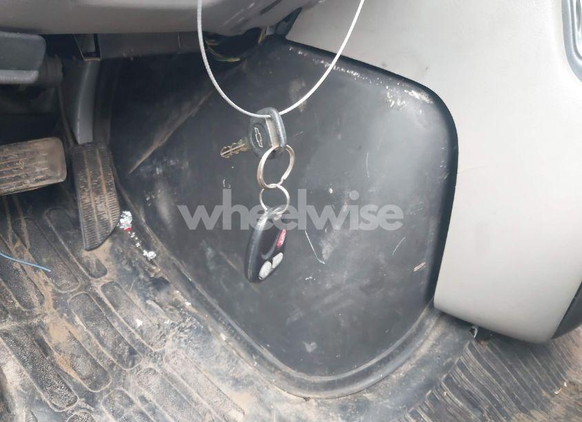 Photo 11 of 2001 Chevrolet Express (VIN 1GAHG39GX11161539)