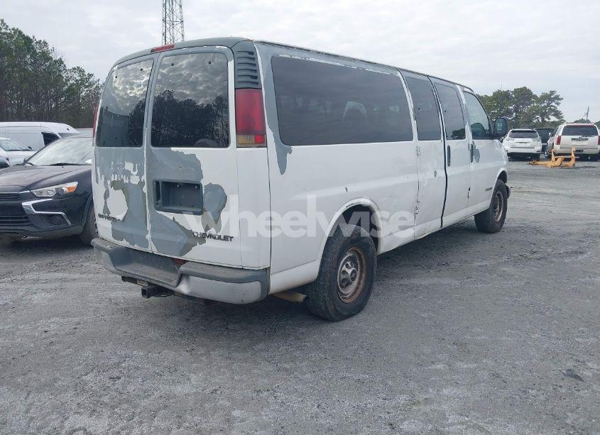 Photo 4 of 2001 Chevrolet Express (VIN 1GAHG39GX11161539)