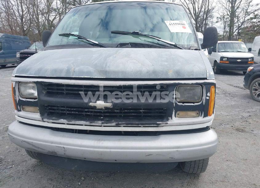 Photo 6 of 2001 Chevrolet Express (VIN 1GAHG39GX11161539)