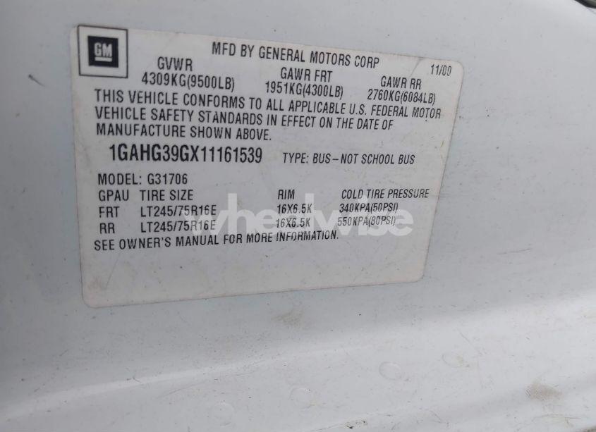 Photo 9 of 2001 Chevrolet Express (VIN 1GAHG39GX11161539)
