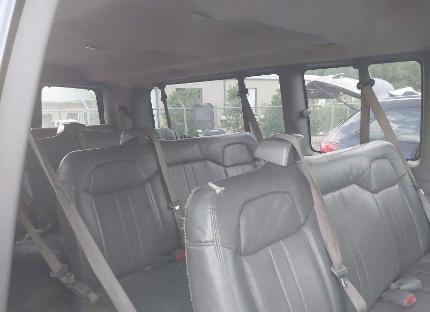 Photo 8 of 2008 Chevrolet Express LS (VIN 1GAHG39K081209421)