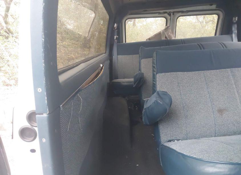 Photo 12 of 1996 Chevrolet G30 (VIN 1GAHG39K1TF101613)