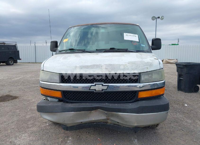 Photo 12 of 2008 Chevrolet Express LS (VIN 1GAHG39K881142695)