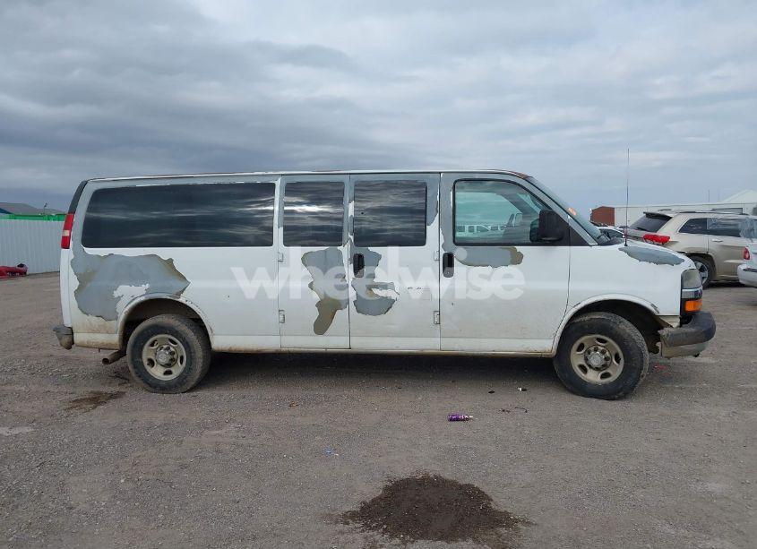 Photo 13 of 2008 Chevrolet Express LS (VIN 1GAHG39K881142695)
