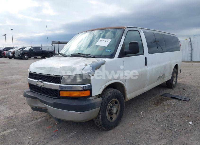 Photo 2 of 2008 Chevrolet Express LS (VIN 1GAHG39K881142695)