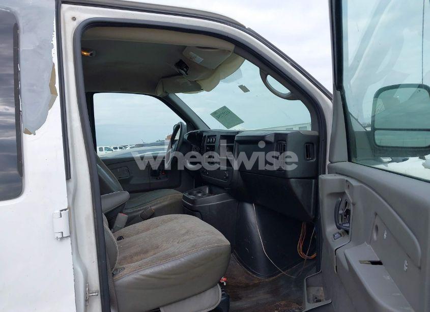 Photo 5 of 2008 Chevrolet Express LS (VIN 1GAHG39K881142695)