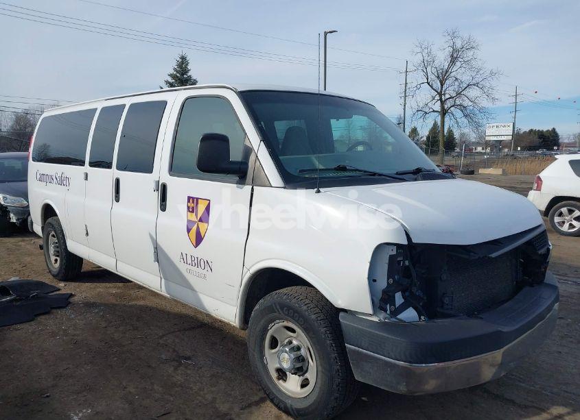 2008 Chevrolet Express LS (VIN 1GAHG39K981120740) main photo