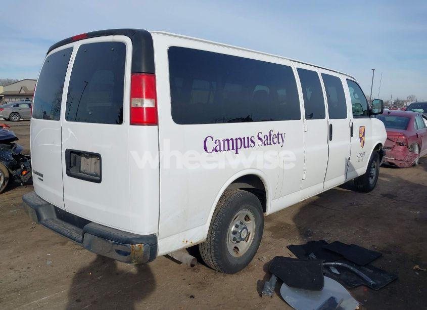 Photo 4 of 2008 Chevrolet Express LS (VIN 1GAHG39K981120740)