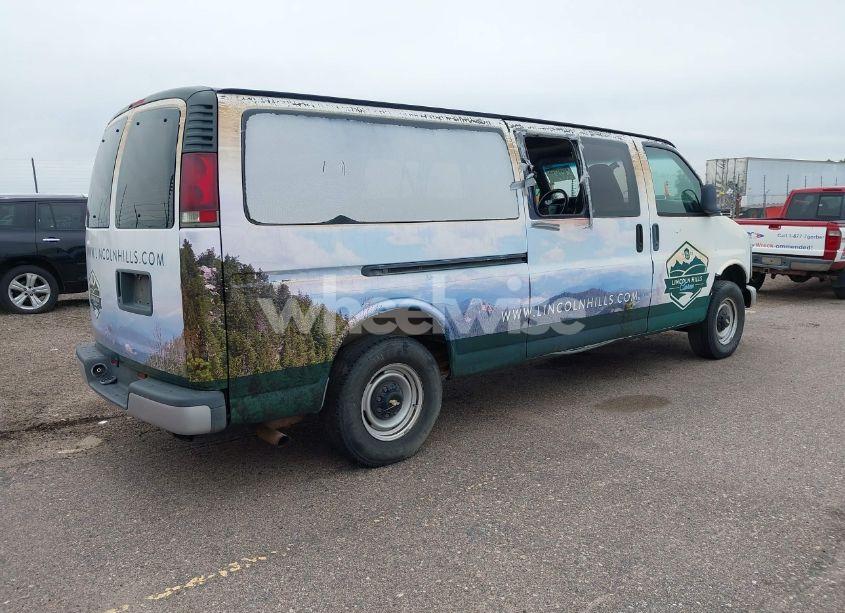 Photo 4 of 2002 Chevrolet Express (VIN 1GAHG39R121207679)