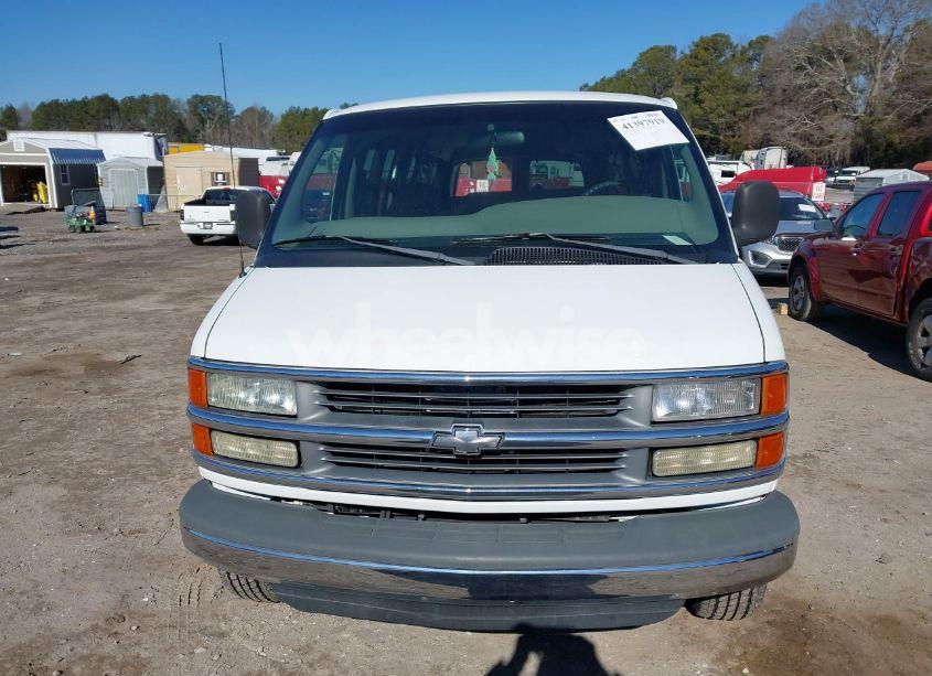 Photo 12 of 2001 Chevrolet Express (VIN 1GAHG39R811190636)