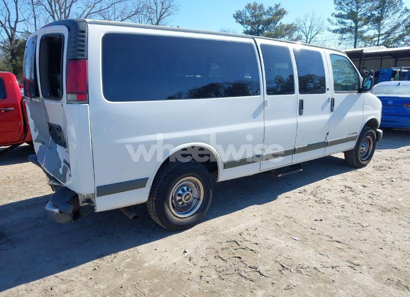 Photo 4 of 2001 Chevrolet Express (VIN 1GAHG39R811190636)