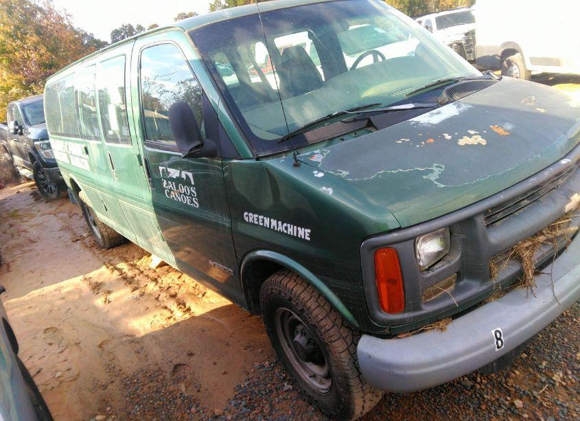 2000 Chevrolet Express (VIN 1GAHG39R8Y1117616) main photo