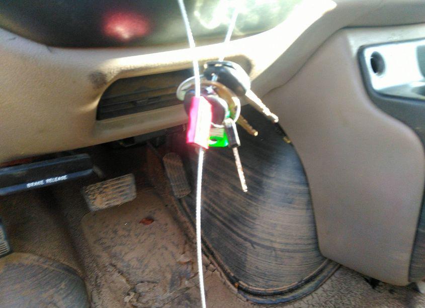 Photo 11 of 2000 Chevrolet Express (VIN 1GAHG39R8Y1117616)