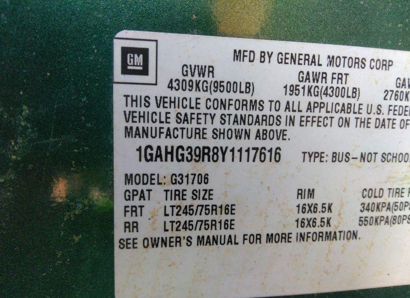 Photo 9 of 2000 Chevrolet Express (VIN 1GAHG39R8Y1117616)