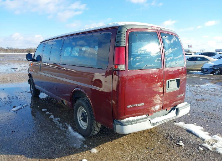 Photo 3 of 2002 Chevrolet Express (VIN 1GAHG39RX21222925)