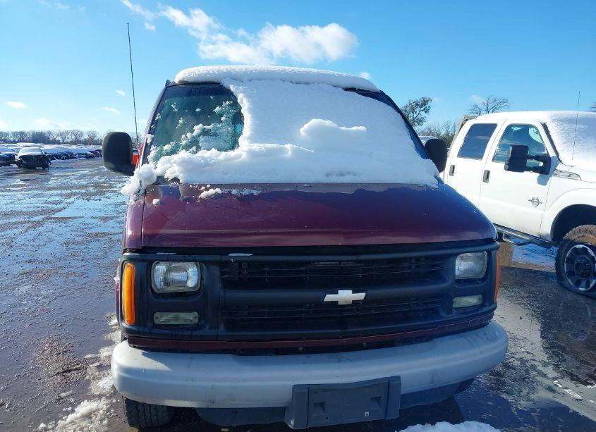 Photo 6 of 2002 Chevrolet Express (VIN 1GAHG39RX21222925)