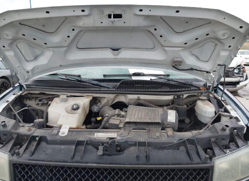 Photo 10 of 2005 Chevrolet Express (VIN 1GAHG39U151202880)