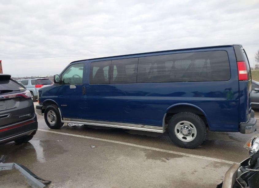 Photo 14 of 2005 Chevrolet Express (VIN 1GAHG39U151202880)