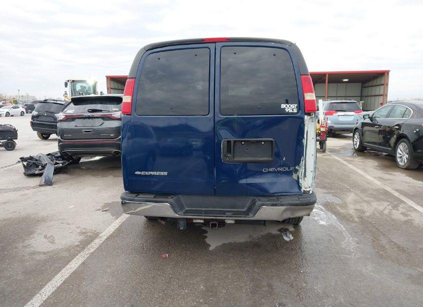 Photo 16 of 2005 Chevrolet Express (VIN 1GAHG39U151202880)
