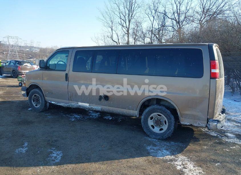 Photo 3 of 2003 Chevrolet Express (VIN 1GAHG39U231165089)