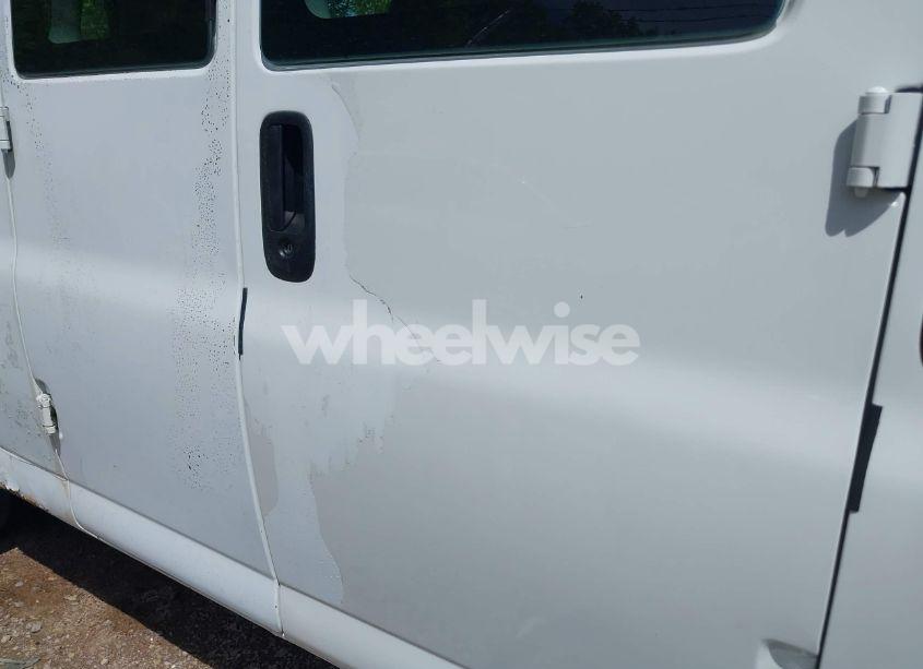 Photo 15 of 2003 Chevrolet Express (VIN 1GAHG39U331116872)