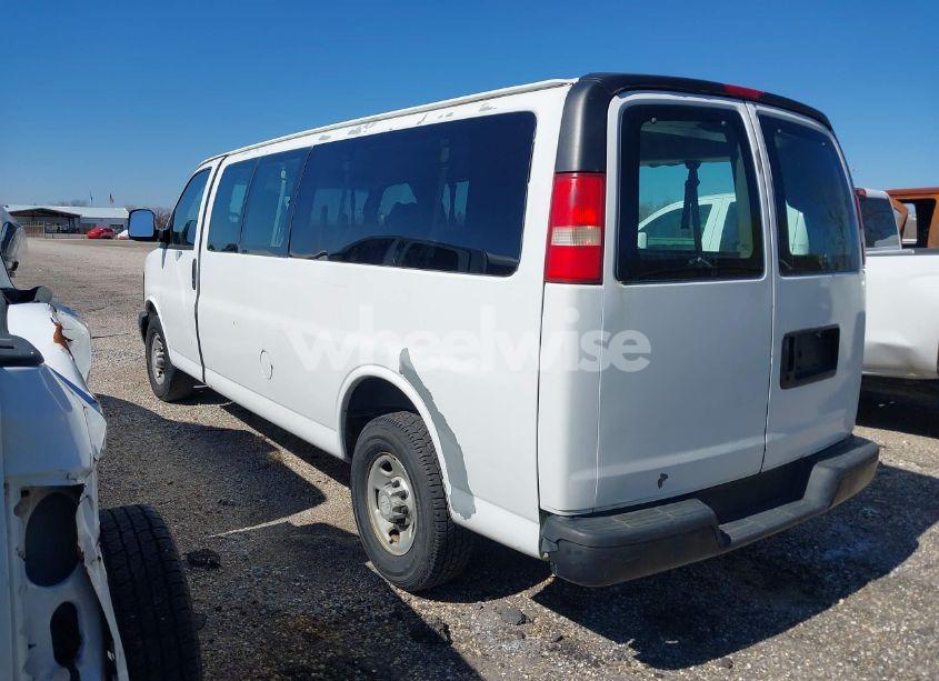 Photo 3 of 2007 Chevrolet Express LS (VIN 1GAHG39U371239125)