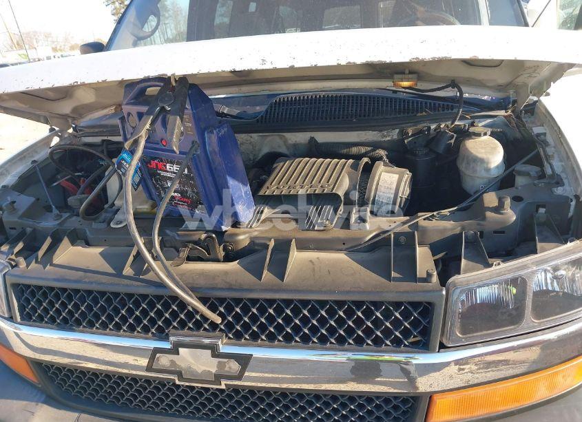 Photo 10 of 2005 Chevrolet Express (VIN 1GAHG39U451250499)