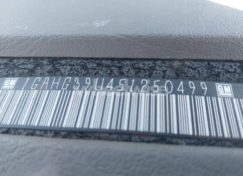 Photo 9 of 2005 Chevrolet Express (VIN 1GAHG39U451250499)