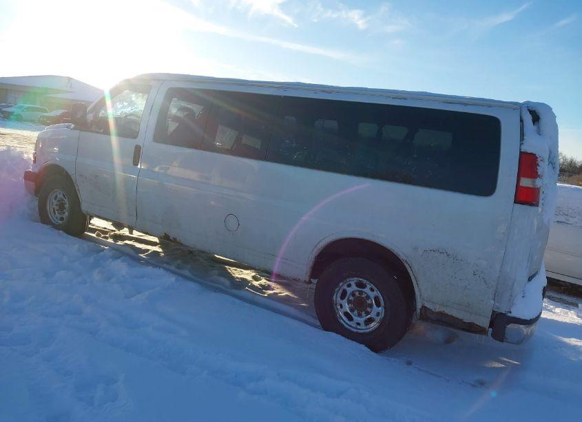 Photo 3 of 2007 Chevrolet Express LS (VIN 1GAHG39U671245663)