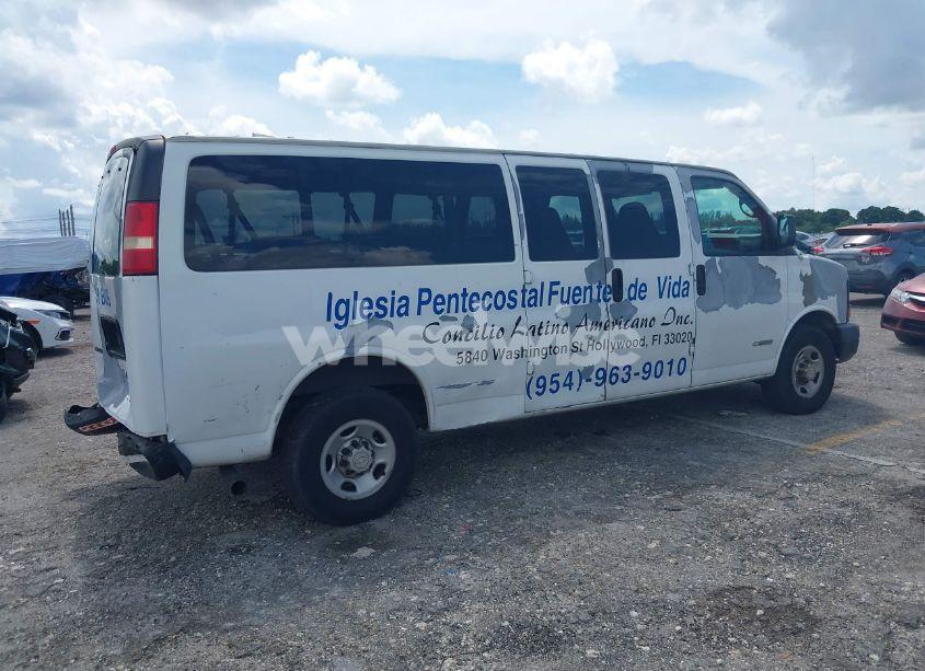 Photo 4 of 2006 Chevrolet Express LS (VIN 1GAHG39U761235870)