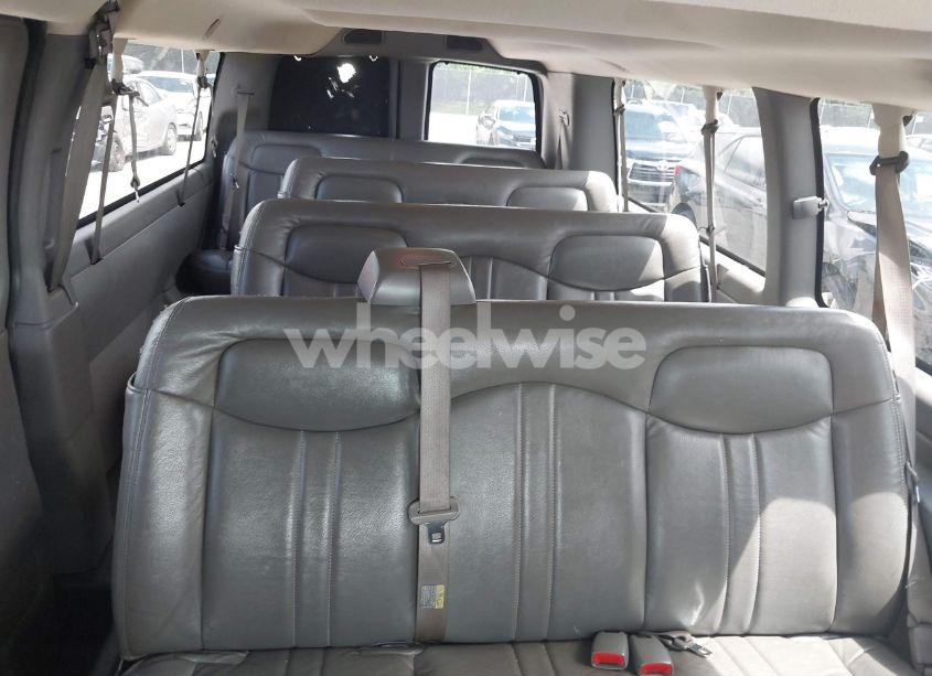 Photo 8 of 2006 Chevrolet Express LS (VIN 1GAHG39U761235870)