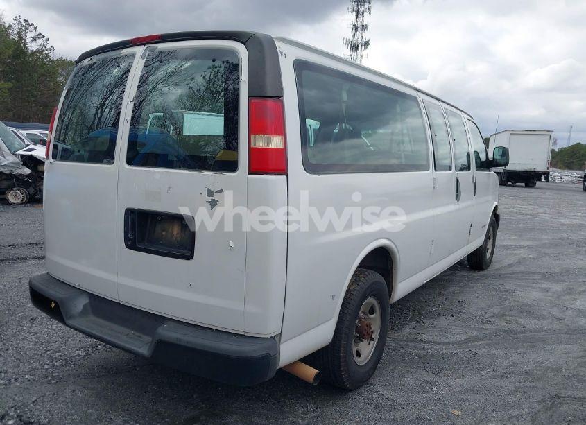 Photo 4 of 2004 Chevrolet Express (VIN 1GAHG39U841164031)