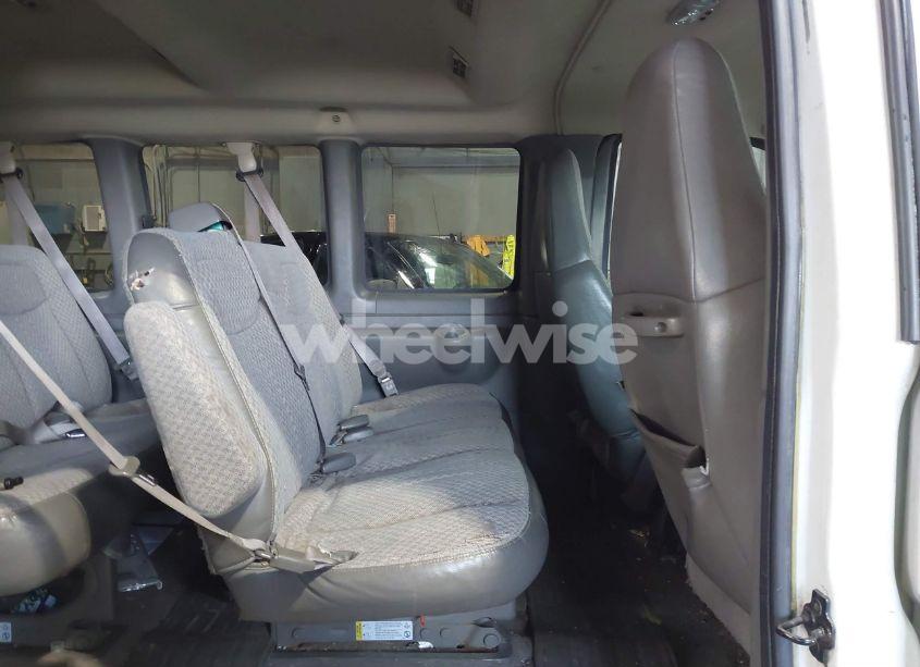 Photo 8 of 2003 Chevrolet Express (VIN 1GAHG39U931150122)