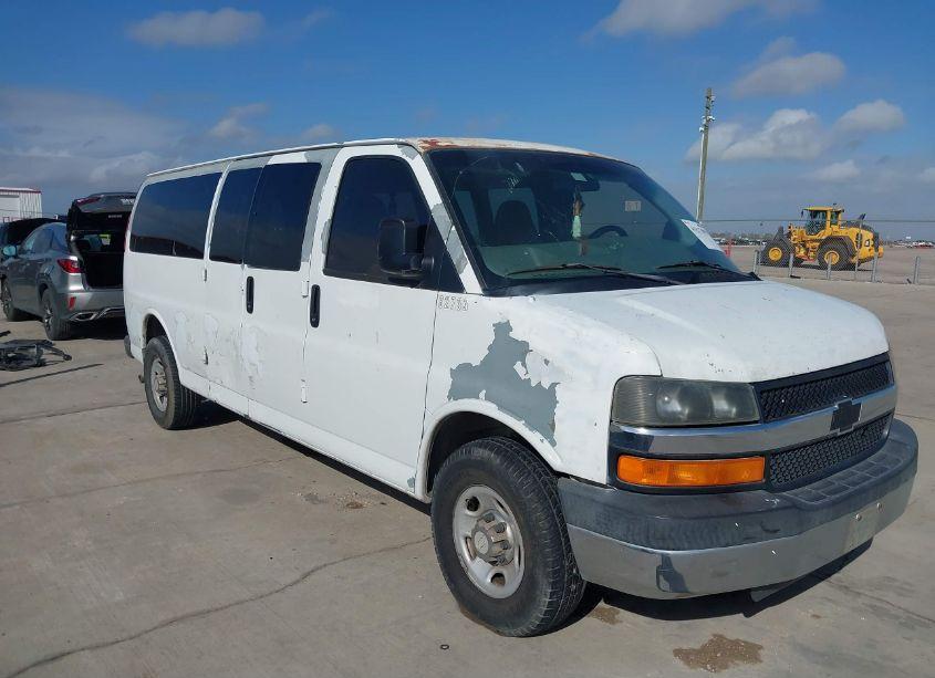 2007 Chevrolet Express LS (VIN 1GAHG39U971155519) main photo