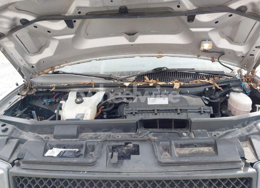 Photo 10 of 2020 Chevrolet Express PASSENGER RWD 2500 REGULAR WHEELBASE LS (VIN 1GAWGEFP0L1263765)