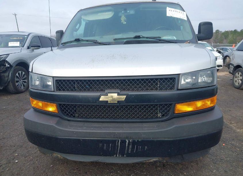 Photo 11 of 2020 Chevrolet Express PASSENGER RWD 2500 REGULAR WHEELBASE LS (VIN 1GAWGEFP7L1271863)