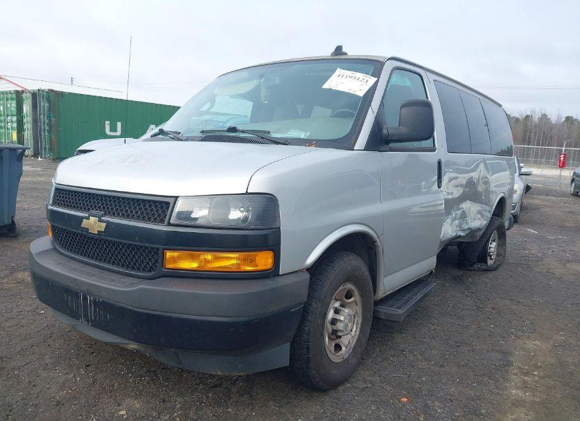 Photo 2 of 2020 Chevrolet Express PASSENGER RWD 2500 REGULAR WHEELBASE LS (VIN 1GAWGEFP7L1271863)