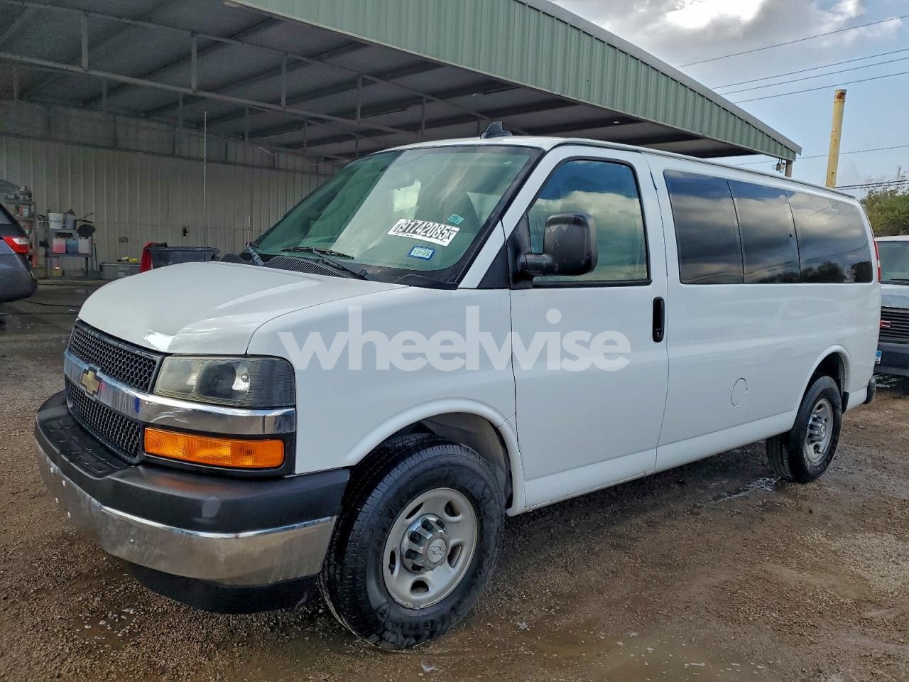 2017 CHEVROLET EXPRESS G2500 LT N/A (VIN 1GAWGFFF0H1110985) main photo