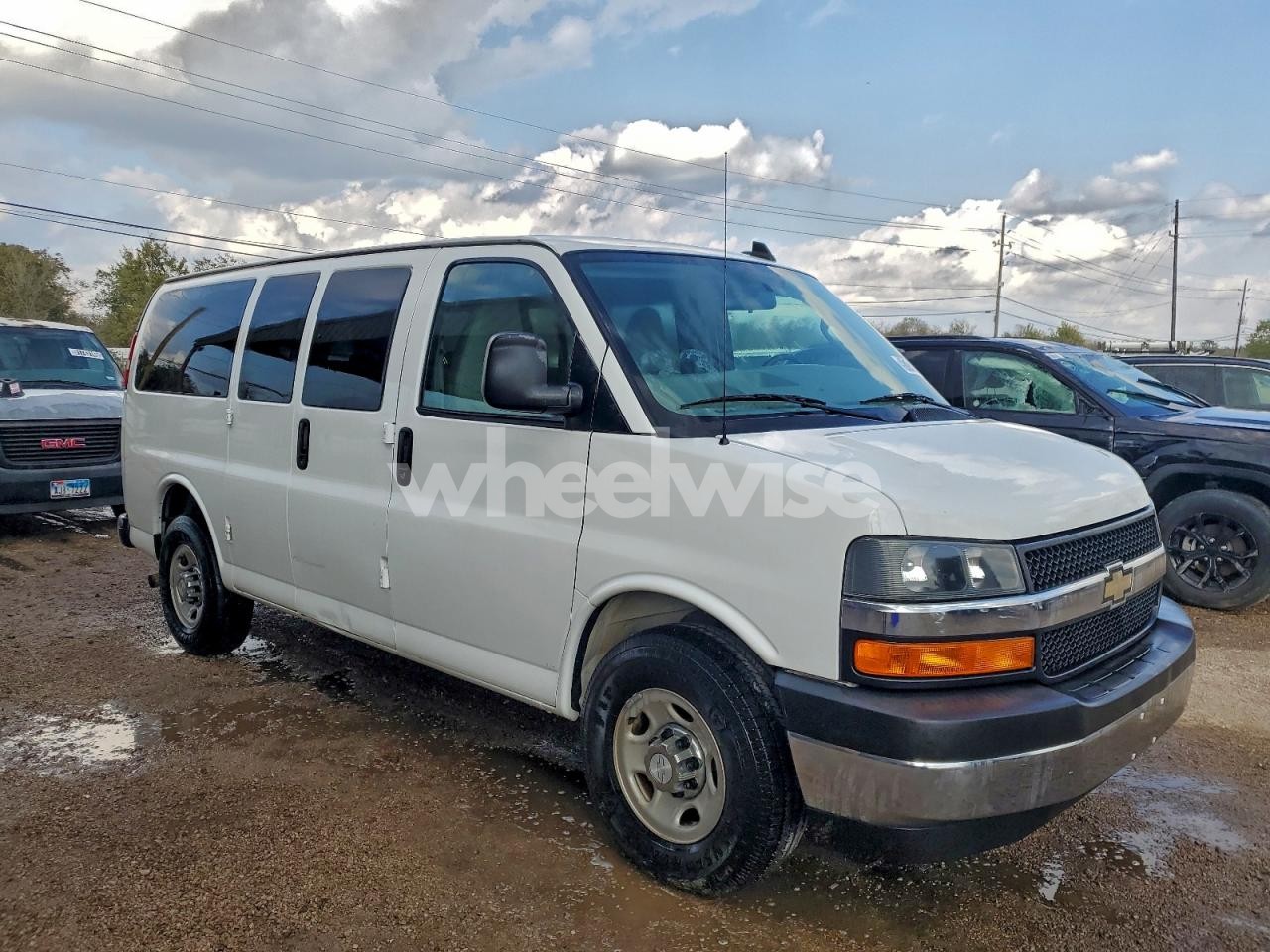 Photo 4 of 2017 CHEVROLET EXPRESS G2500 LT N/A (VIN 1GAWGFFF0H1110985)