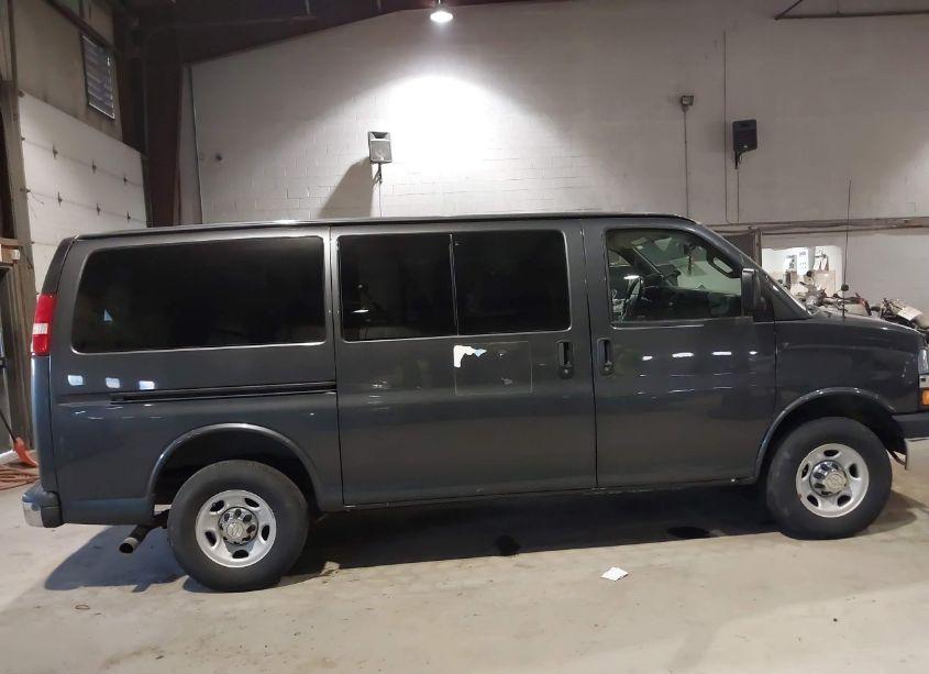 Photo 13 of 2016 Chevrolet Express 2500 LT (VIN 1GAWGFFF5G1268740)