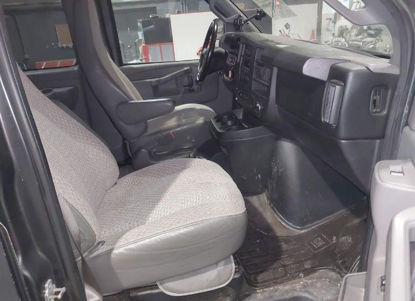 Photo 5 of 2016 Chevrolet Express 2500 LT (VIN 1GAWGFFF5G1268740)